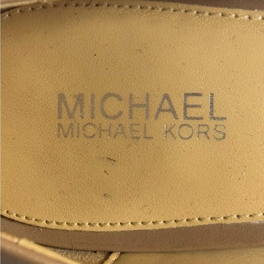 Michael Michael Kors Nude Leather Pointed Toe Pumps – Size 7.5M - Picture 5 of 6